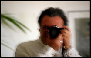 Un poème reste destiné, adressé, partagé, ou bien il n’est que miroir d’un narcissisme autarcique Un poème reste destiné, adressé, partagé, ou bien il n’est que miroir d’un narcissisme autarcique