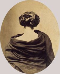 Nadar, l'actrice Marie Laurent, de dos, vers 1856 Nadar, l'actrice Marie Laurent, de dos