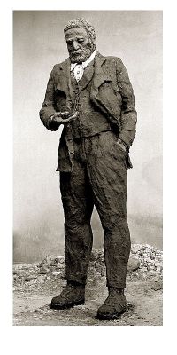 VICTOR HUGO PAR  OUSMANE SOW