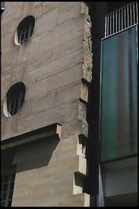 Mémoire errante de noeuds et de méandres détournée Mémoire errante de noeuds et de méandres détournée