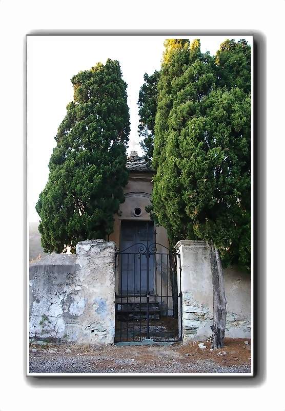 1 parmi les tombes des d-funts