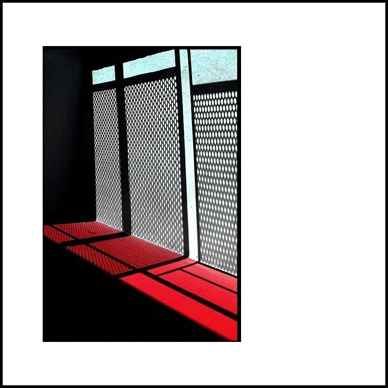 L-id-e exacte requiert d-autres agencements. L-espace du mot y est d-finitivement d-natur-.