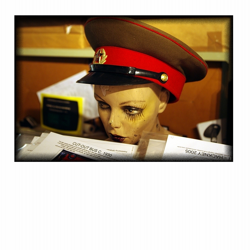 1 La Po-tesse est ...