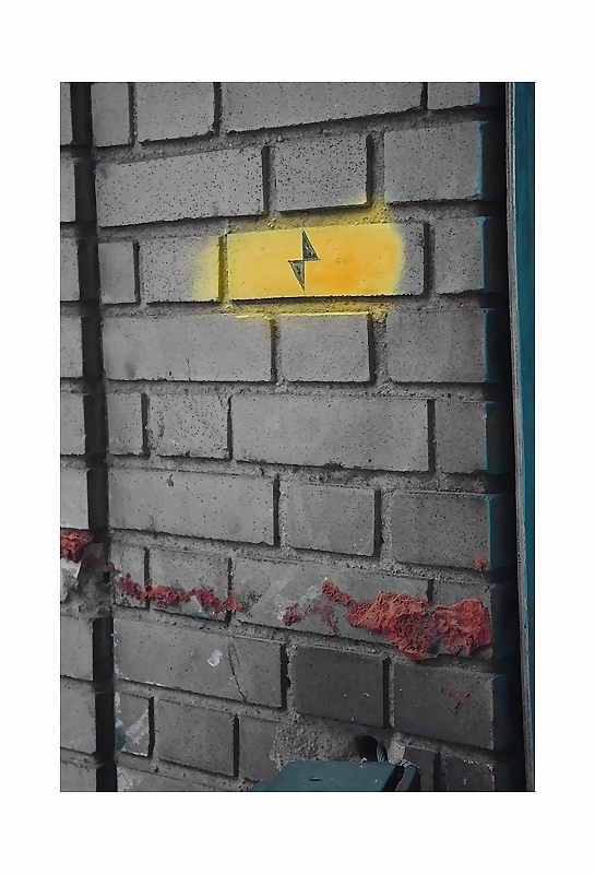 1 en installant Juliau dans le motif de la peinture et de la couleur