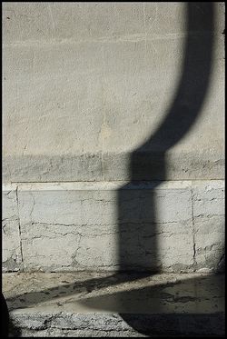 Œil retourné vers un cœur traversé par les balafres de l'écrit Un cour travers- par les balafres de l--crit