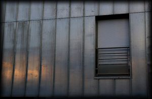 La seule mati-re de mon -criture est l--preuve du manque- du vide