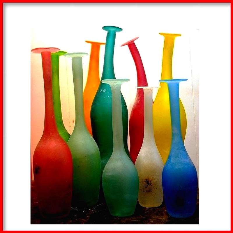 Le rouge des couleurs mélange de bleu et d'oranger la couleur rouge dans quel mot la retrouver. quelque chose du rouge dans le grain de la voix.