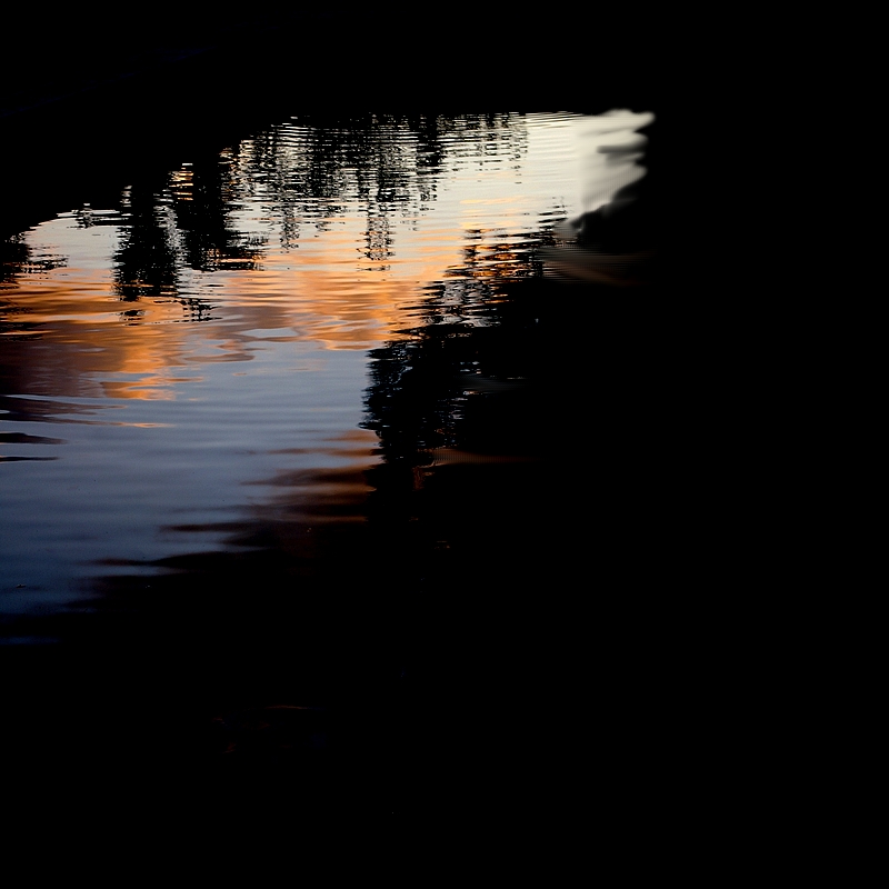 Le couchant dans l-eau