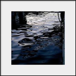 Je meurs de l'odeur marine de vivre et d'être.  inversé dans la mer.