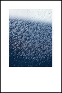 La vitre extérieure porte un idéogramme de givre La vitre ext-rieure porte un id-ogramme de givre 2