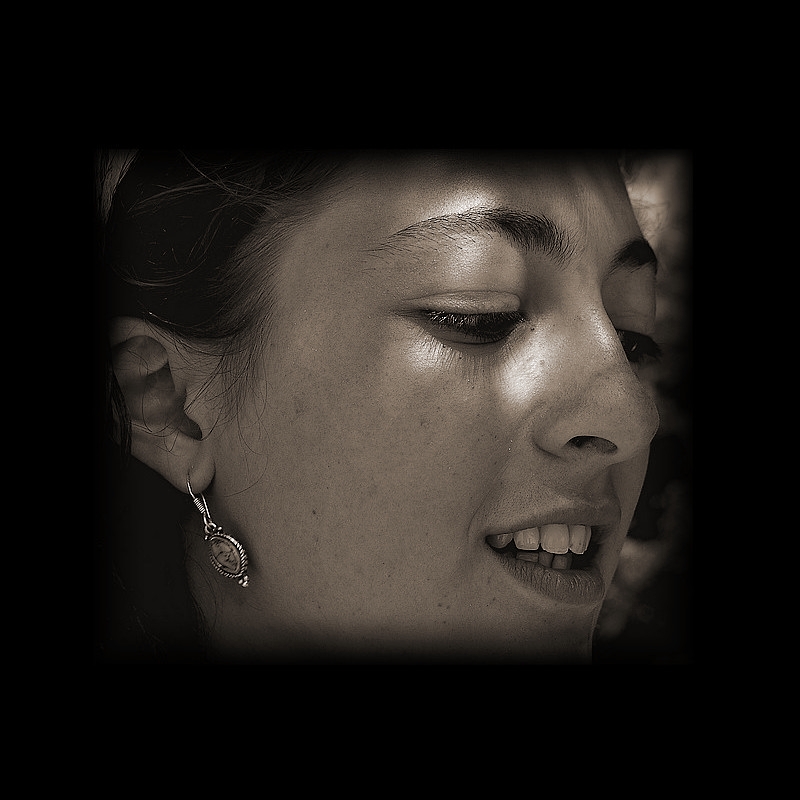 Je sais qu-elle est toute bont-