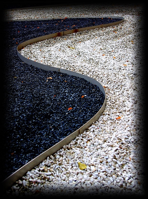 Un fleuve n-ayant qu-une seule rive