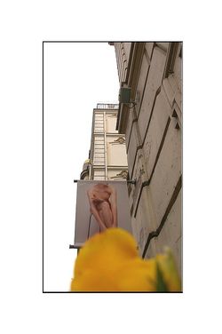 Bonjour c'est moi laisse-moi faire deux gestes de mes mains à tes cheveux Bonjour c-est moi laisse-moi faire deux gestes de mes mains - tes cheveux