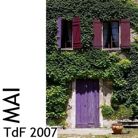 CLIQUER SUR LA PHOTO pour accéder au SOMMAIRE du numéro de mai 2007 asset asset-image at-xid-6a00d8345167db69e20168e7b9c131970c