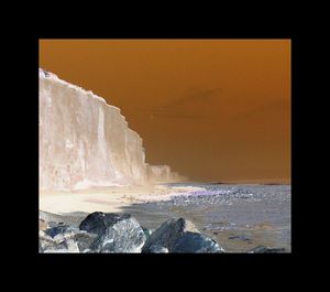 Oiselle | Fille de mes rives verticales | Tu as fait ton nid dans une craie Oiselle Fille de mes rives verticales