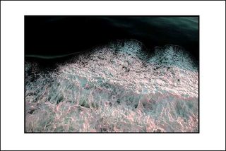 La mer se décolore et le rouge domine La mer se décolore et le rouge domine