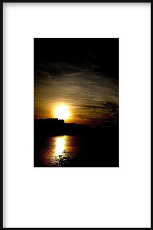 l’étrange mouvement venu de la nuit L'étrange mouvement venu de la nuit