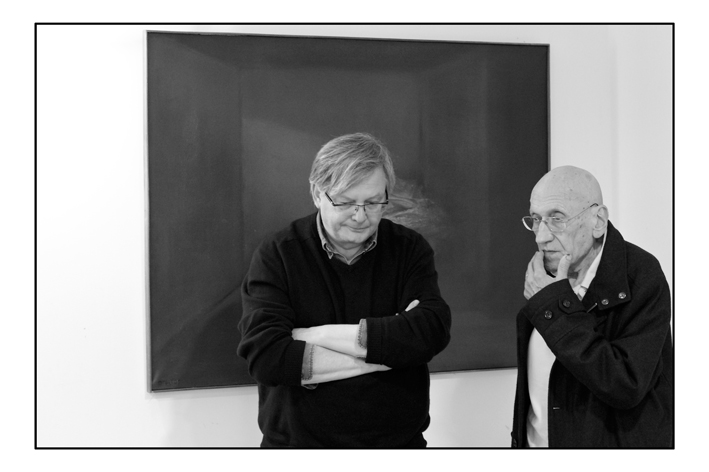 Jean-Louis Giovannoni et Gilbert Pastor devant une toile de Gilbert Pastor