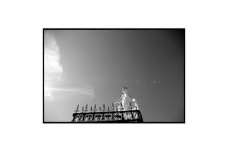 Les rêves aussi sont des apparitions. A Les rêves aussi sont des apparitions.