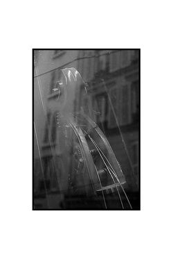 Les rêves aussi sont des apparitions. (1) B Les rêves aussi sont des apparitions. (1)