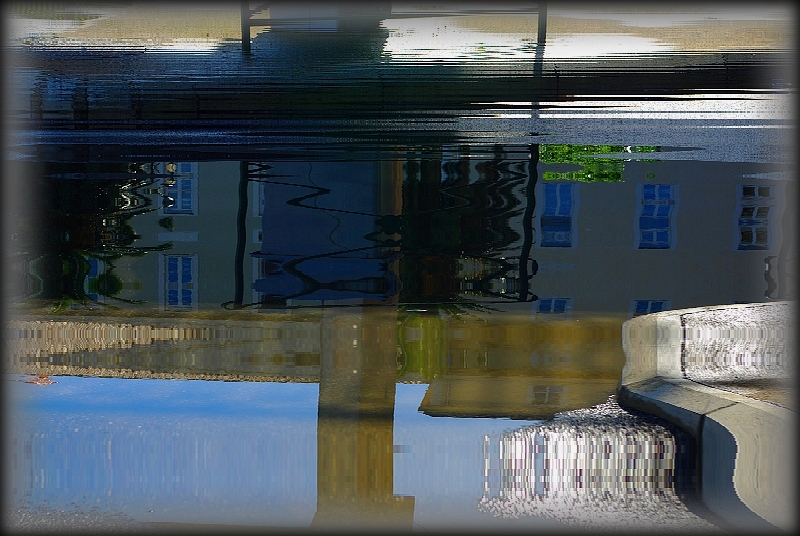 Une histoire glisse au fond des eaux