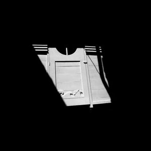 Rien n’a changé ni ne changera | Mais en moi une ombre s’intercale Rien n'a changé ni ne changera Mais en moi une ombre s'intercale