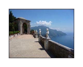 Ravello. Terrazza dell'Infinito, Villa Cimbrone. Ravello