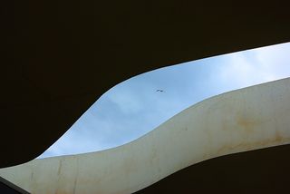 Un voyageur avec | L’autre. Mais qu’est-ce donc? Un voyageur avec L’autre. Mais qu’est-ce donc