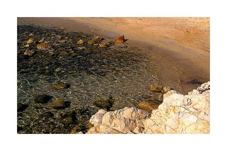 Accorder [... son attente aux évocations des pierres