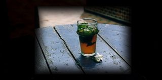 Du café pour le camarade, du thé pour moI Du café pour le camarade, du thé pour moI