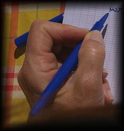 L'instant né au bout du doigt L'instant né au bout du doigt