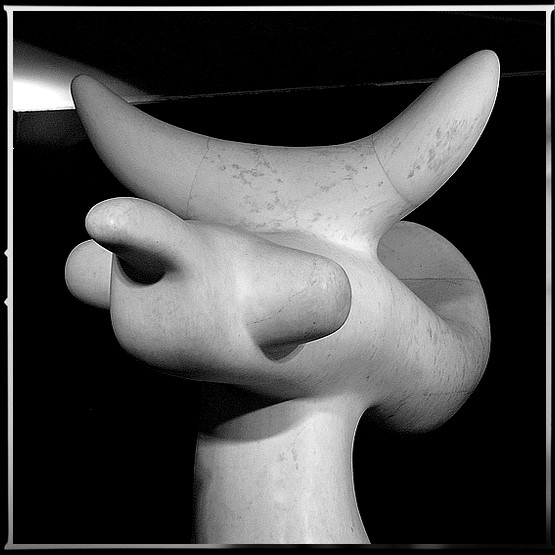 Joan Miro L'Oiseau Solaire  (Fondation Miro  Barcelone)