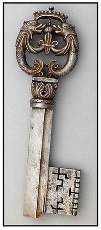 Je ne sais pas si elle en avait une pour ouvrir la porte de sa chambre bis