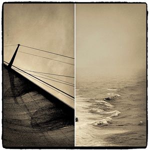 Damon La mer nous tient à bras le corps Partout elle nous devance