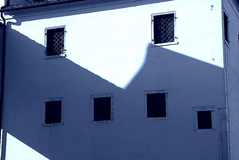 Il n’y aura que des ombres bleues