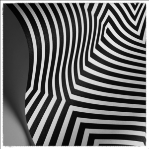 Labyrinthe où | règne la solitude | reléguée | d’un Minotaure émasculé Labyrinthe