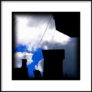 Pourtant le bleu persiste Pourtant le bleu persiste