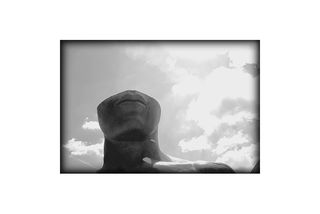 Soudain comme un nuage avant l’éclatement