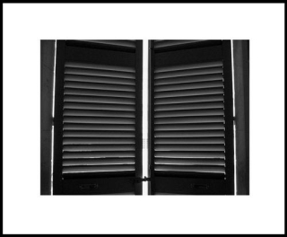 des volets qui se ferment sur des rires d’enfants Becker des volets qui se ferment sur des rires d’enfants