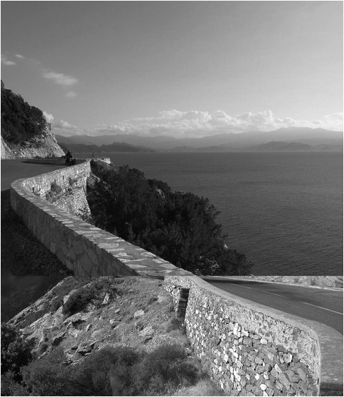 CAP-CORSE-SANS-DESSUS-DESSOUS