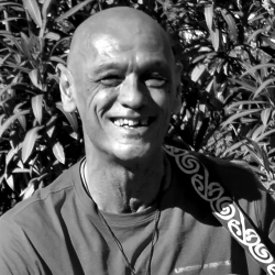 Apirana Taylor photo  jean-Louis Goodall