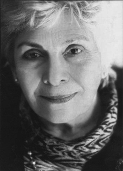 Kiki Dimoula Kiki_dimoula-2