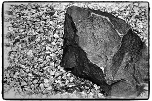 Je serai je ne serai plus je serai ce caillou CAILLOU BIS