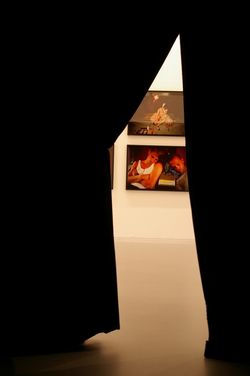 «Écrire» en accueillant l’inconnu devant soi. Pobel