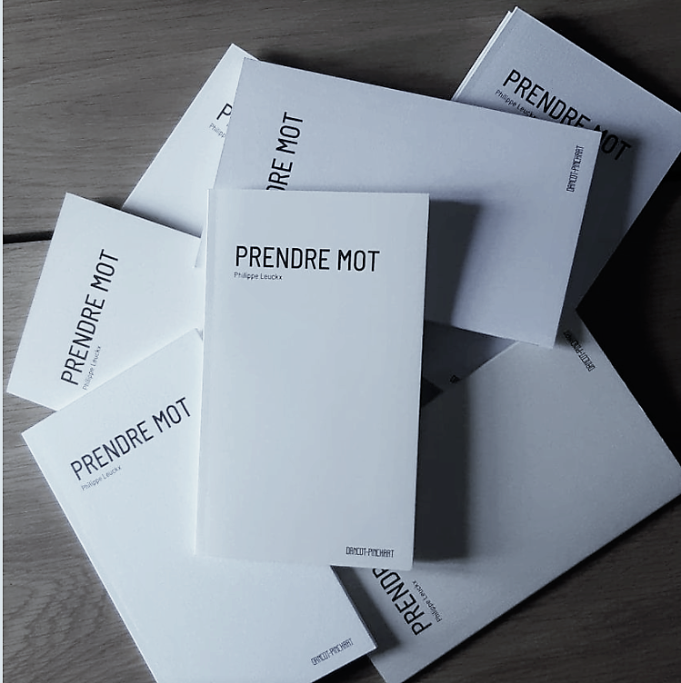 Prendre mot denim bis