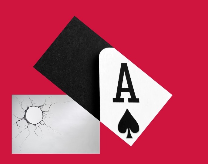 Collage superstitieux.