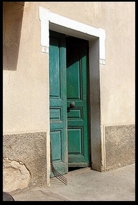 une fourche posée contre le mur 11_une_fourche_pose_contre_le_mur