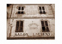 1_derrire_les_persiennes