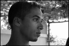 La_solitude_qui_unit_les_trangers