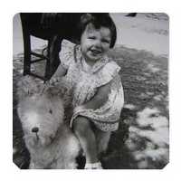 Angèle la petite, sur son chien Angle_la_petite_1